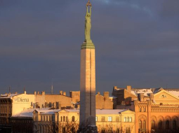 Rīga saulē. Foto: Lita Krone, LETA