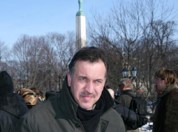 Krievu skolu aizstāvības štāba aktīvists, Rīgas 40. vidusskolas skolotājs Vladislavs Rafaļskis 2006.gadā. Foto: Mārtiņš Plūme,  LETA