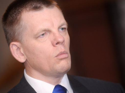 Einārs Repše pēc tikšanās ar Valsts prezidentu Andri Bērziņu, ar kuru apsprieda savas idejas. Foto: Ieva Lūka, LETA