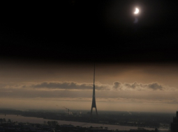 Saules aptumsums 2011.gada 4.janvārī. Foto: Jānis Saliņš, F64