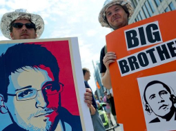 Šādi atbalstu Edvardam Snoudenam pauž vācieši. Foto: EPA/LETA