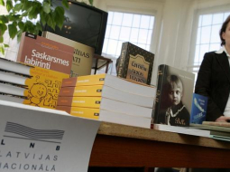 Ilona Spure pirms dažiem gadiem Nacionālās bibliotēkas organizētā pasākumā par cietumu bibliotēkām. Foto: Gatis Dieziņš, LETA
