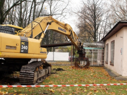 Stradiņa slimnīcas veco korpusu nojaukšana. Foto: Kaspars Krafts, F64