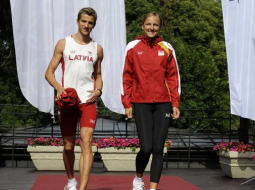 Olimpiskās komandas tērpu prezentācijā. Foto: Romāns Kokšarovs, F64