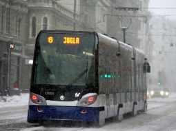 Tramvajs Rīgā. Foto: Edijs Pālens, LETA