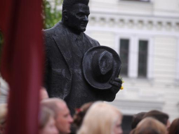 Nacionālās apvienības "Visu Latvijai!–Tēvzemei un Brīvībai/LNNK" rīkotais Kārlim Ulmanim veltītais piemiņas pasākums. Foto: Evija Trifanova, LETA