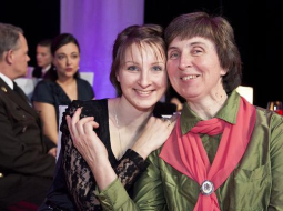 Velga Vītola Latvijas lepnuma balvu saņemot. Foto: Emīls Desjatņikovs, F64