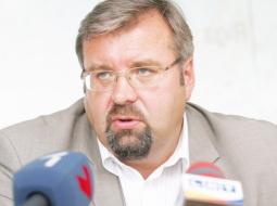 Attēlā: Vigo Legzdiņš