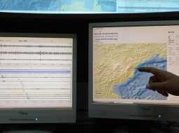 Indonēzijas seismologi kartē rāda vietu, kur otrdien konstatēta seismiskā aktivitāte, radot aizdomas par Ziemeļkorejas izmēģinājumiem. Foto: AFP/LETA