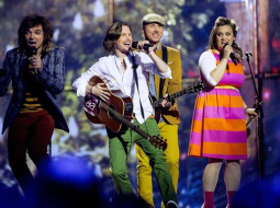 Grupa "Aarzemnieki" uz Eirovīzijas skatuves. Foto: AFP/LETA