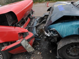 Autoavārijā. Foto: Ieva Čīka, LETA