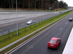 Jaunizbūvētā Jāņa Čakstes gatve, kas savieno Dienvidu tiltu ar Ziepniekkalna ielu. Foto: Evija Trifanova, LETA
