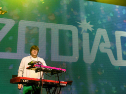 Jānis Lūsēns "Zodiac" koncertā pagājuša gada oktobrī. Foto - Gints Ivuškāns, F64