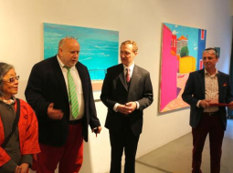 Izstādes atklāšanā Kazuko Mijamoto (no kreisās), Aleksejs Naumovs, Andris Razāns un Kristaps Zariņš. Publicitātes foto