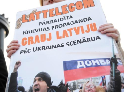 Latvijas ukraiņu biedrības organizētajā piketā pie Krievijas vēstniecības Latvijā šogad martā. Foto: Edijs Pālens, LETA