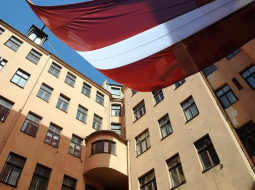 Stūra mājas jeb bijušās VDK ēkas iekšpagalmā. Foto: Ieva Lūka, LETA