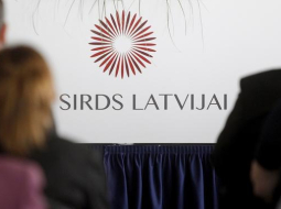Sauklis Ingunas Sudrabas partijas dibināšanas sapulcē. Foto: Kaspars Krafts, F64