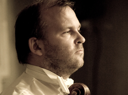 Čellists Ēriks Kiršfelds. Publicitātes foto