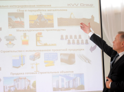 Ukrainas uzņēmuma "KVV Group" īpašnieks Valērijs Krištals piedalās preses konferencē, kurā informē par plāniem saistībā ar maksātnespējīgā uzņēmuma a/s "Liepājas metalurgs" iegādi un darbības atjaunošanu. Foto: Edijs Pālens, LETA