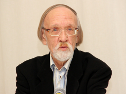 Dzejnieks Leons Briedis, Foto Sintija Zandersone, LETA