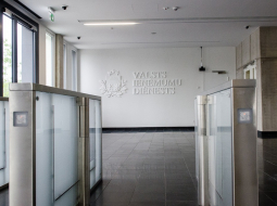Valsts ieņēmumu dienesta ieeja. Foto: Gints Ivuškāns, F64