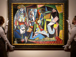 Lai ieinteresētu potenciālos pircējus, izsoļu nams Christie’s sācis Pablo Pikaso gleznas Les Femmes d’Alger (Version ‘O’), kas tapusi 1955.gadā, pasaules apceļošanas turneju. Tiek prognozēts, ka 11.maijā Ņujorkā plānotajā izsolē tā uzstādīs jaunu cenas rekordu, pārspējot Frensisa Bēkona darbu Trīs Lukiāna Freida portreti, kas pirms diviem gadiem tika pārdots par 142 miljoniem ASV dolāru