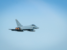 Vācijas "Eurofighter" lidojumā. Foto: AFP/LETA