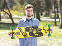 Gustavam ir desmit dažādi dēļi — gan sportam, gan ikdienas gaitām