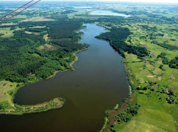Ilustratīvs attēls - Latvija no putna lidojuma. Foto: ezeri.lv - Dmitrijs Kolosnicins, palace.lv