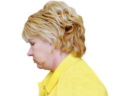 Tiesnese Skaidrīte Buivide pēc sprieduma nolasīšanas pērn oktobrī. Viņa esot vienkārši izpalīdzējusi saviem draugiem — tiesnesim Ziedonim Strazdam un tiesā fiktīvi nodarbinātajai bērnības draudzenei Ainai Vidzei.