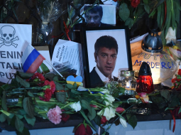 Borisa Ņemcova piemiņai. Foto: AFP/LETA