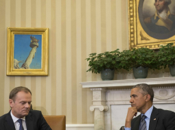 ASV prezidents Baraks Obama (no labās) un ES prezidents Donalds Tusks tikšanās laikā. Foto: AFP/LETA