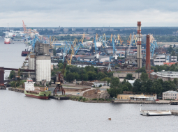 Rīgas osta. Foto: Edmunds Brencis, F64