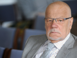 Dzejnieks Jānis Peters. Foto: Ieva Lūka, LETA