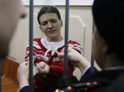 Ukraiņu lidotāja un deputāte Nadija Savčenko Eiropas Parlamenta sēdē. Foto: EPA/LETA
