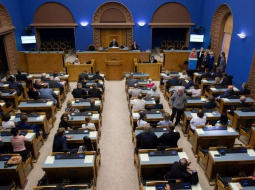 Igaunijas parlamenta sesija pirmajā prezidenta vēlēšanu balsošanas kārtā. Foto: LETA-AFP