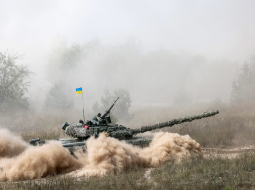 Ukrainas tanks militārajās mācībās. Foto: Roman Pilipey, EPA/ LETA