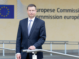 Valdis Dombrovskis.