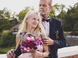«Laikam tas bija zvaigznēs ierakstīts, ka mums bija vienam otru jāsatiek. Mēs esam iemīlējušies un laimīgi.»