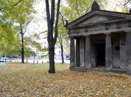 Rīgas Lielie kapi. Foto: Zane Bitere, LETA.