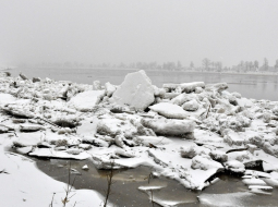Ledus Daugavā Daugavpils apkaimē. Foto: Ivars Soikāns, LETA