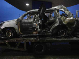 EDSO patruļas auto pēc uzskriešanas uz mīnas Ukrainas Austrumu daļā. Foto: AFP-LETA