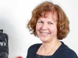 Ārija Martukāne.