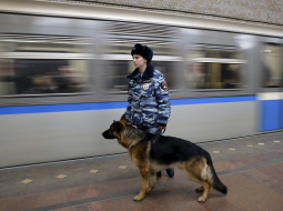 Patruļpoliciste Krievijā. Foto: EPA/LETA