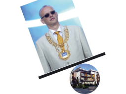 Jūrmalas domes priekšsēdētājs Gatis Truksnis (ZZS) savulaik iekūlās skandālā, pasūtot dārgu zelta amata ķēdi, bet tagad viņa krēslu sašūpojusi daudz nopietnāka lieta — KNAB izmeklē, vai vairāk nekā miljonu vērts dzīvoklis nav slēpta atlīdzība par mēra atbalstu miljonāra Jūlija Krūmiņa ekskluzīvajam būvprojektam Dzintaros.
