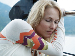 Aktrise Kristīne Nevarauska Lori lomā. Foto — Krukfilms publicitātes foto