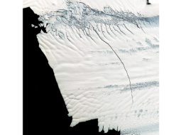 Visātrāk sarūkošais ledājs — Painailendas glečers Antarktikā. Ilustratīvs attēls no NASA satelīta. 