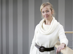 Lai nestu 2012.gada Londonas spēļu lāpu, bija jāpiedalās Samsung rīkotajā konkursā ar devīzi: piedalās ikviens, kurš ikdienā tiecas paveikt vairāk, nekā no viņa gaida!