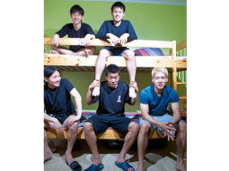 Apakšā no kreisās: Ju Seunki, Sjota Junagi, Daisuke Šibusava.