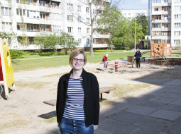 Bez Rīga 2014 un Lielās talkas pagalmu labiekārtošanas projekta teritoriju sakārtot būtu ļoti grūti, saka Sergeja Eizenšteina ielas 63 iedzīvotāja Dace Strupčenko.
